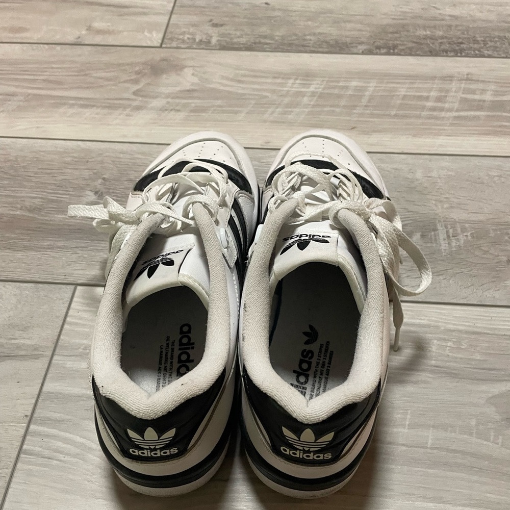 Adidas Rivalry Low size 11.5